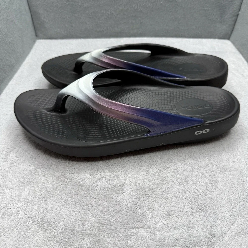OOFOS OOlala Luxe Women's Size 11 Black Iris Blue Recovery Thong Sandals